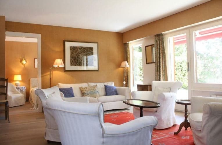 1715 – Appartement 4 pièces – 2240CHF – 150m²