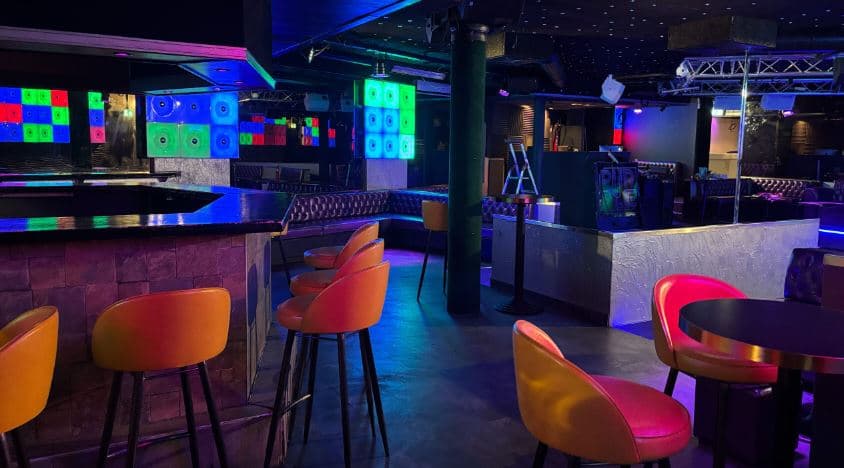 2090 – Commerce – 1200000CHF – 250m²