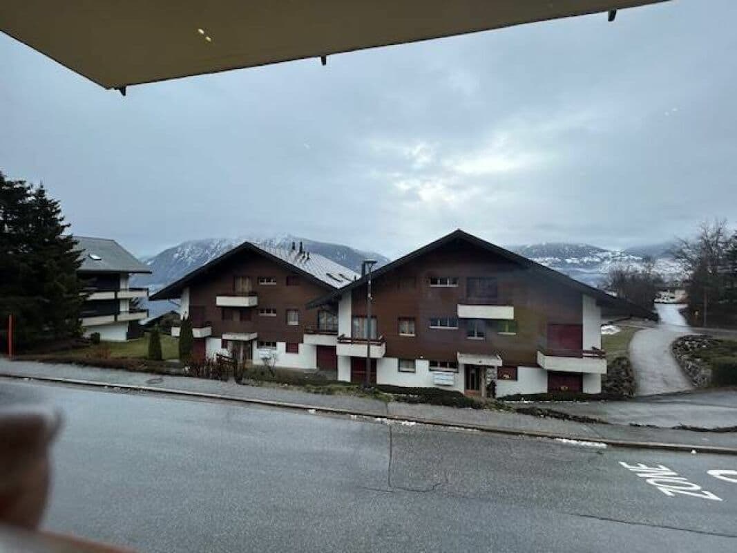 2120 – Commerce – 2500000 CHF – 390 m²