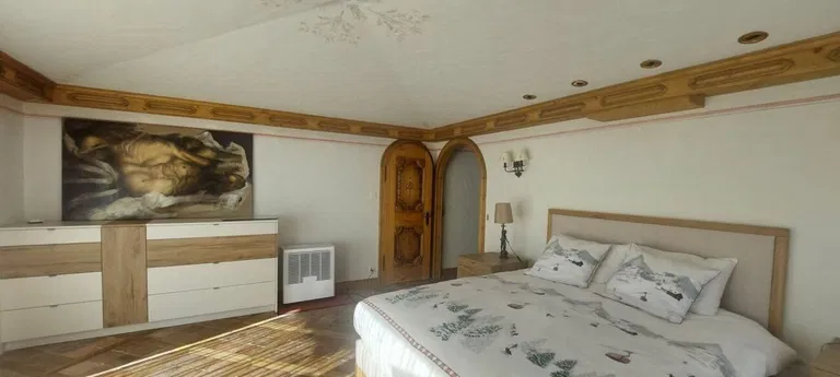 2031 – Appartement – 5pièces – 4200000CHF – 250 m²