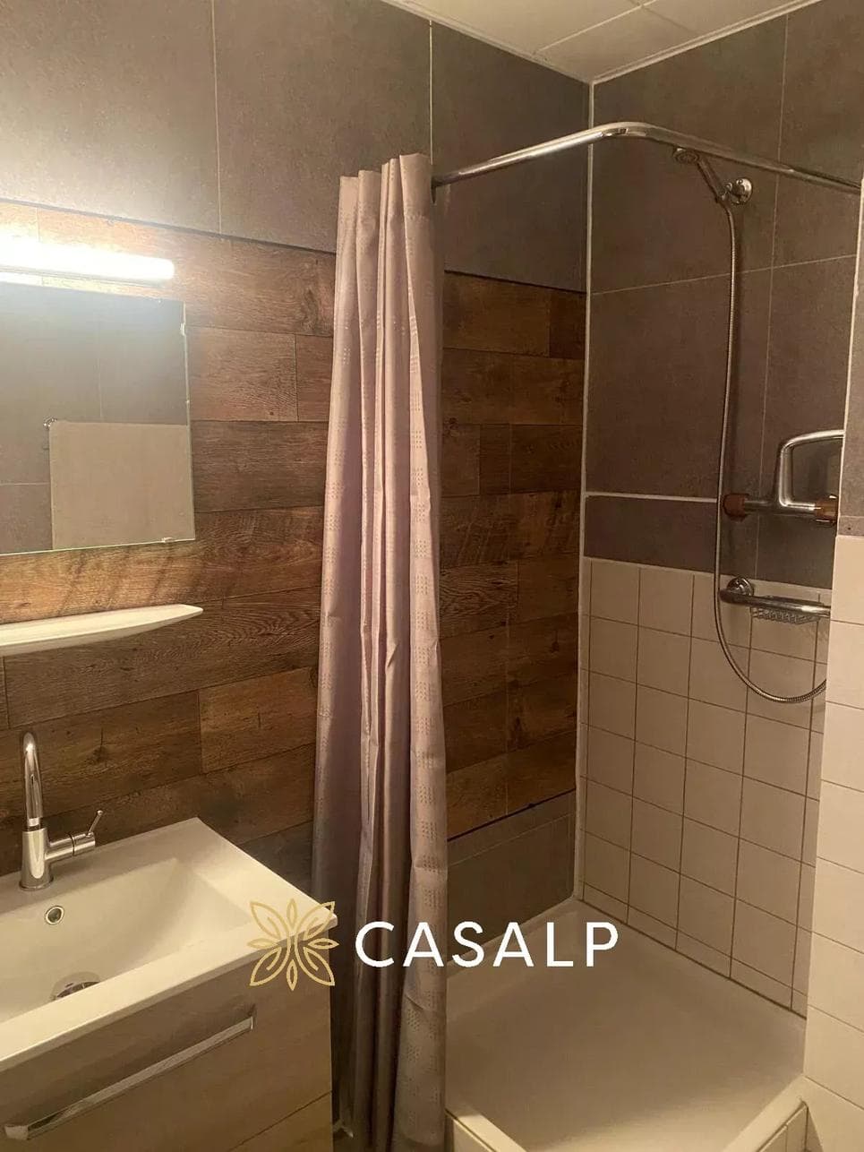 2075 – Appartement – 1pièce – 100000CHF – 10 m²