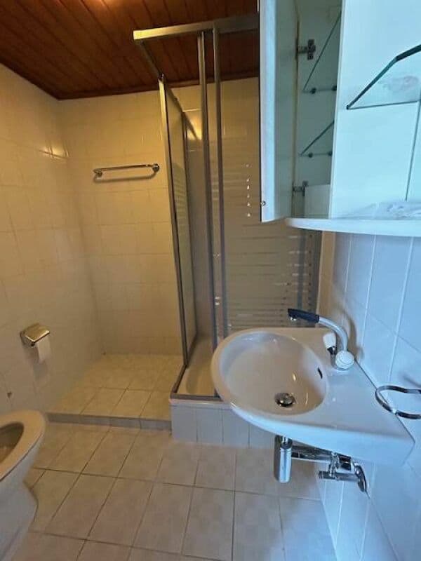 2120 – Commerce – 2500000 CHF – 390 m²