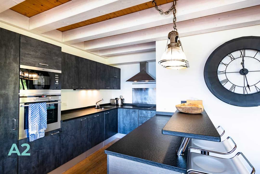 1651 – Maison 5.5 pièces – 242 m²