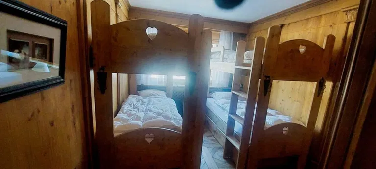 2031 – Appartement – 5pièces – 4200000CHF – 250 m²