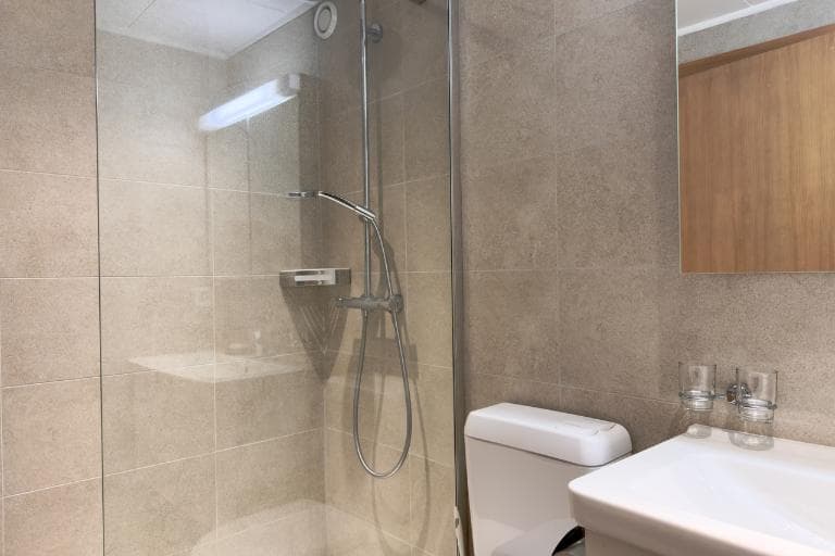 1711 – Appartement 4 pièces – 2450CHF – 114m²