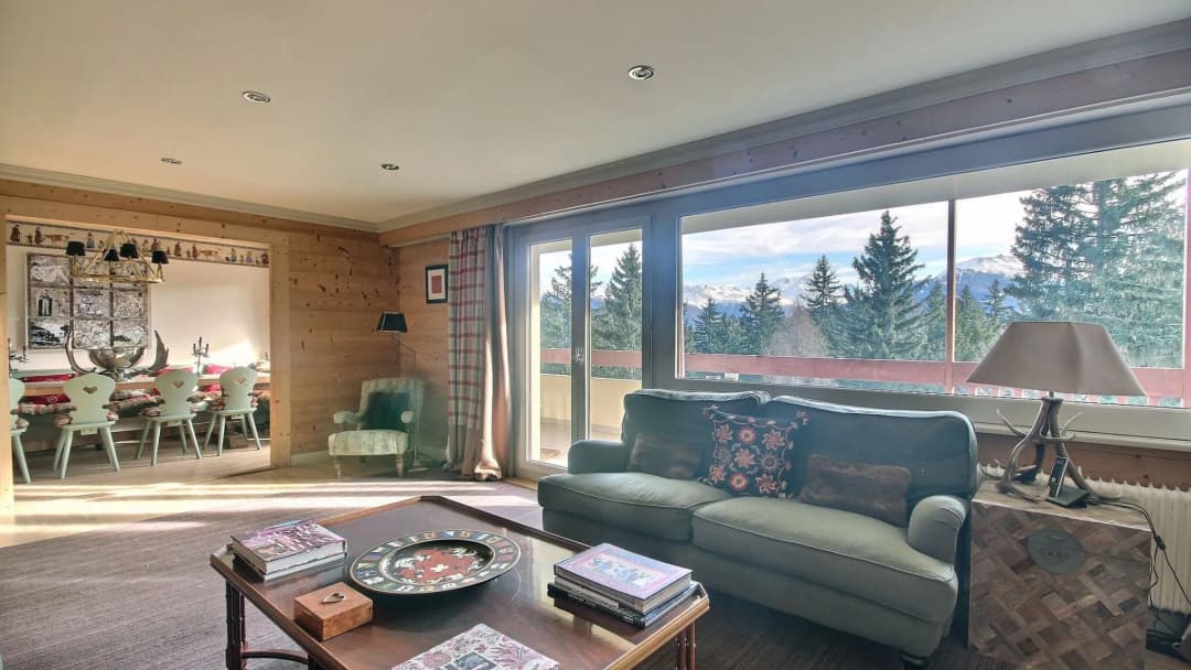 2195 – Appartement 6.5 pièces – 1950000 CHF – 275 m²