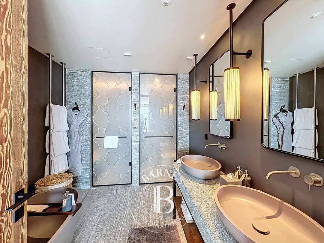 2173 – Appartement 4.5 pièces – 238 m²