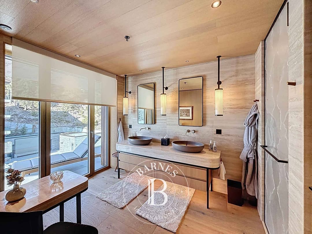 2175 – Appartement 3.5 pièces – 238 m²