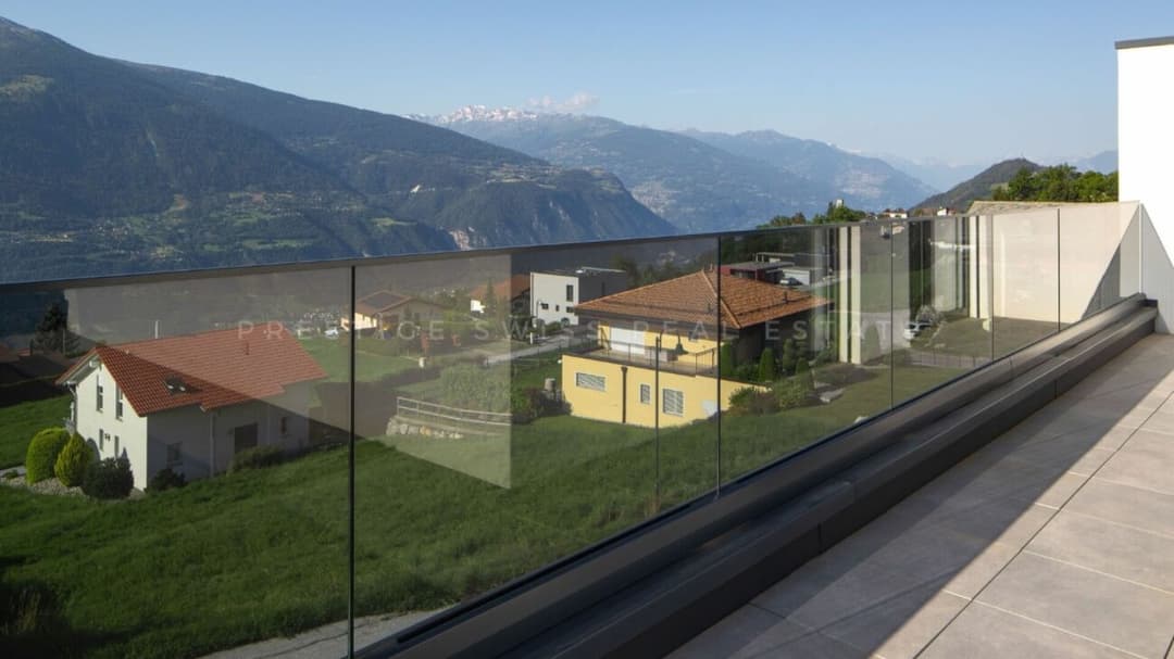 2143 – Maison 5 pièces – 2100000 CHF – 328 m²