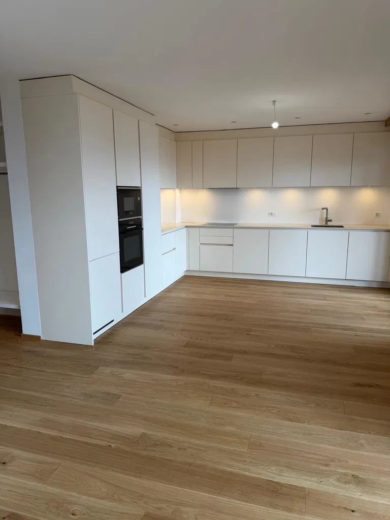 1800 – Appartement 3.5 pièces – 3570 CHF – 109 m²