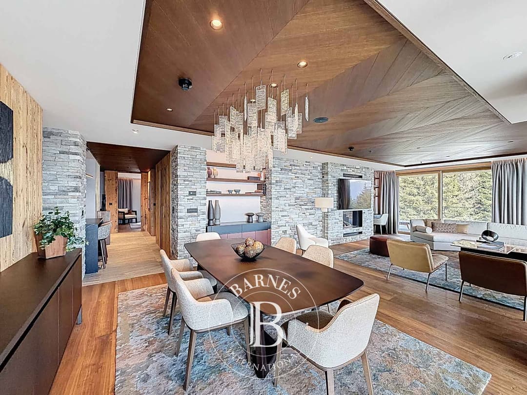 2173 – Appartement 4.5 pièces – 238 m²