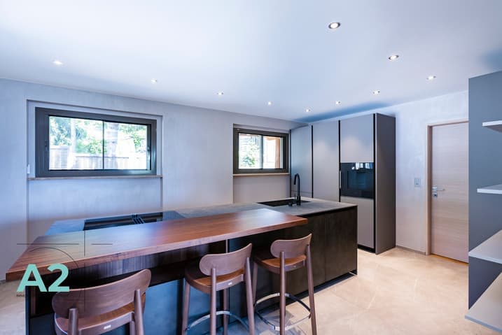 1813 – Maison 8 pièces – 240m²