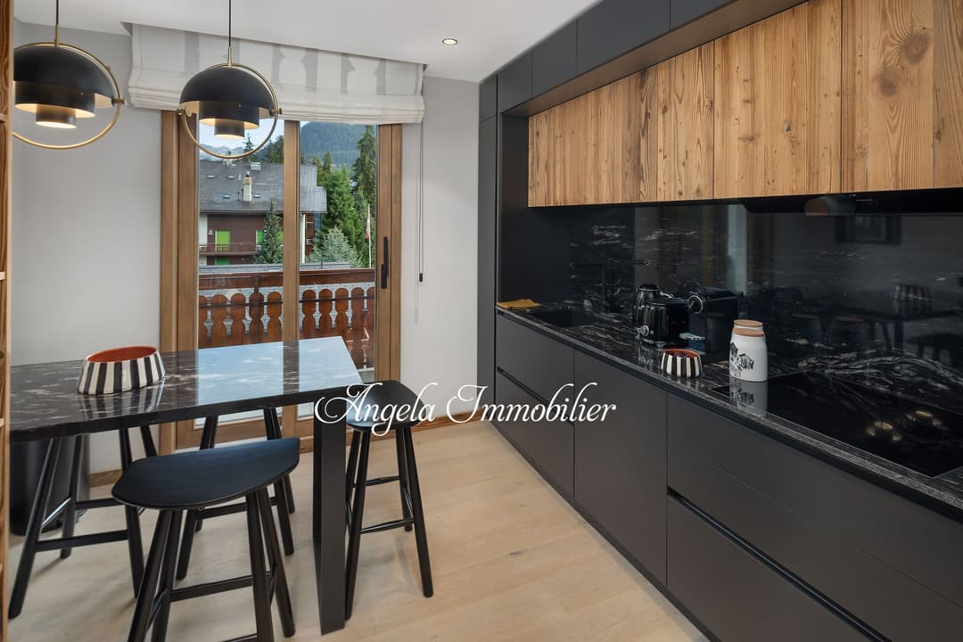 1768 – Appartement – 200m²