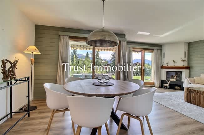 1814 – Appartement 4.5 pièces – 3800 CHF – 120 m²