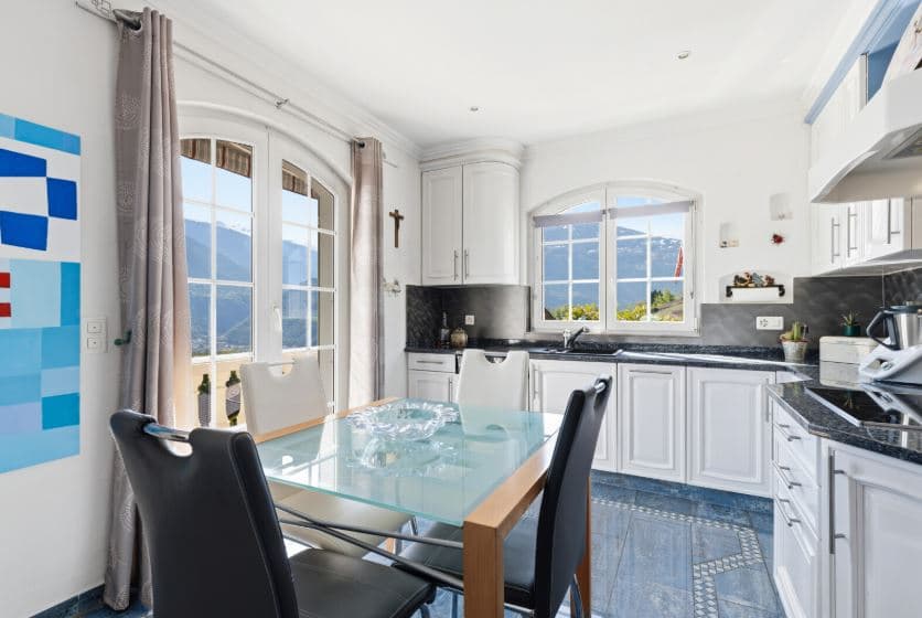 2200 – Maison 7 pièces – 1580000CHF – 270m²