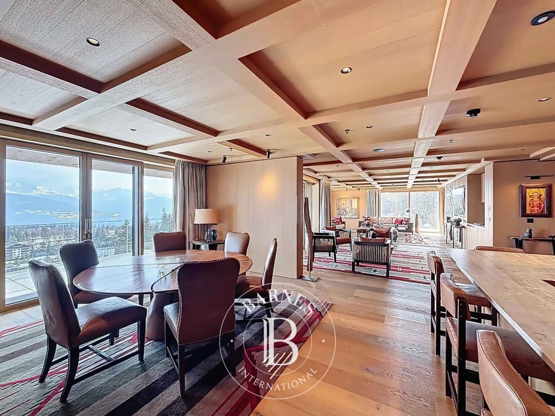 2175 – Appartement 3.5 pièces – 238 m²