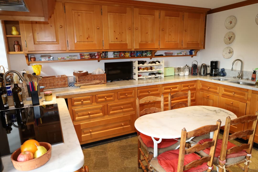 2304 – Appartement 7.5 pièces – 318m²
