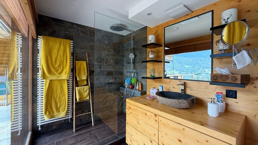 1855 – Chalet 7 pièces – 24000CHF – 300m²