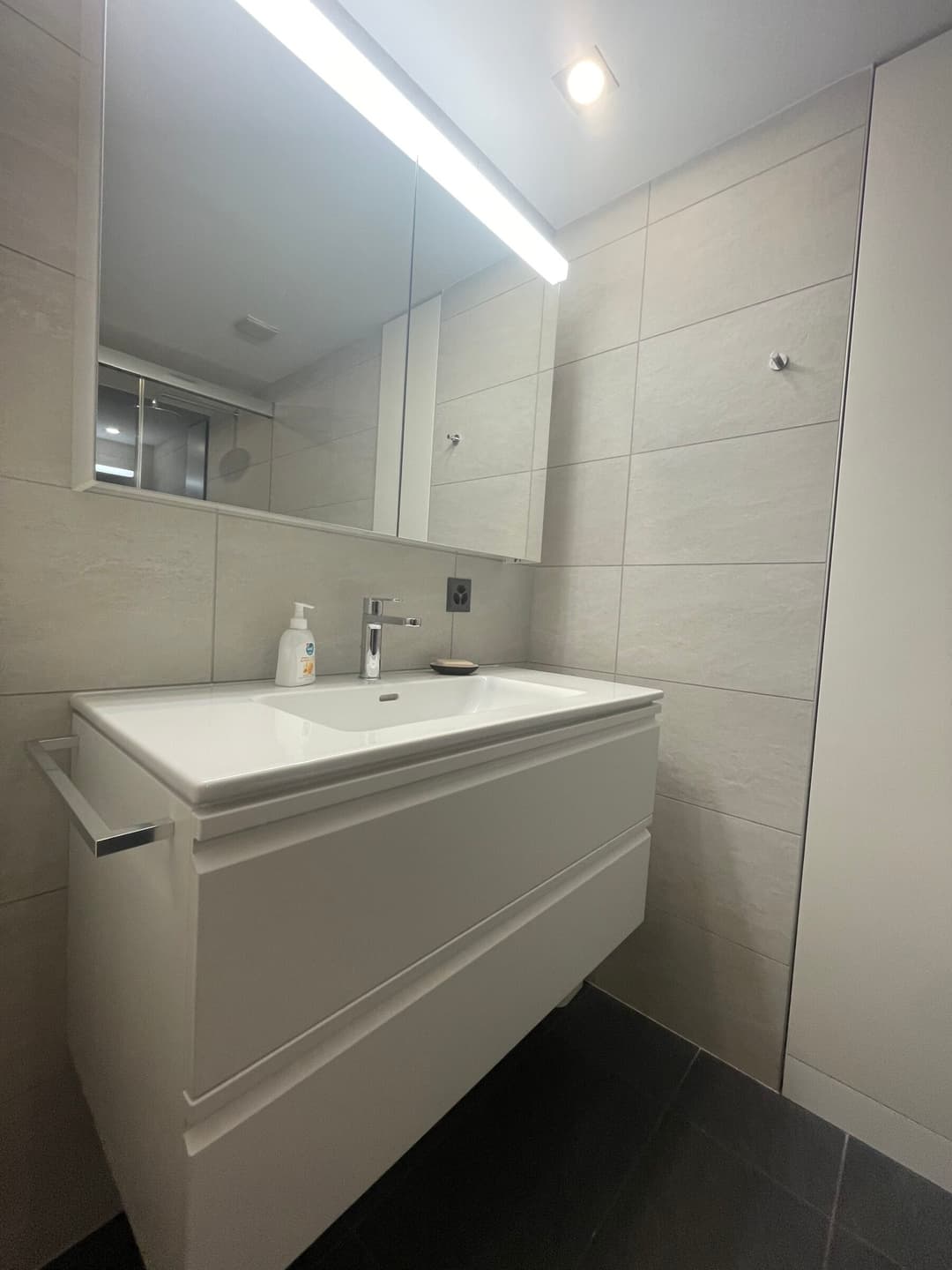 1929 – Appartement 4.5 pièces – 2898CHF – 122m²