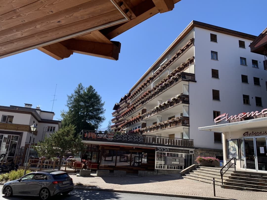1929 – Appartement 4.5 pièces – 2898CHF – 122m²