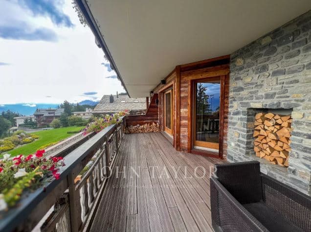 1858 – Appartement 4.5 pièces – 142m²