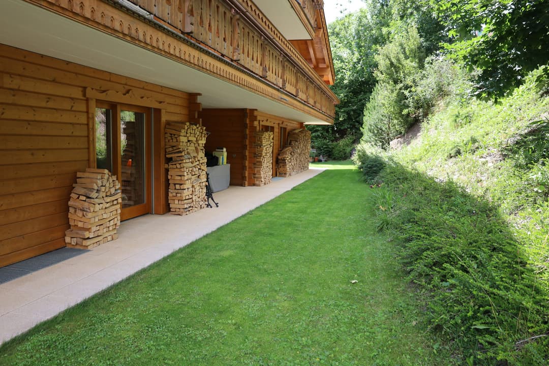 2304 – Appartement 7.5 pièces – 318m²