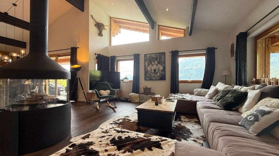 1855 – Chalet 7 pièces – 24000CHF – 300m²
