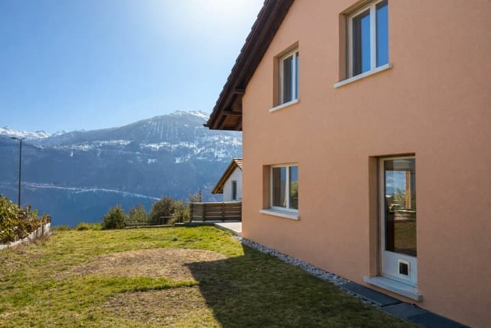 2289 – Maison 5.58 pièces – 895000 CHF – 255 m²