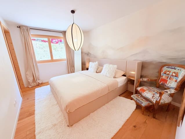 1883 – Appartement 4 pièces – 5 000CHF – 101m²