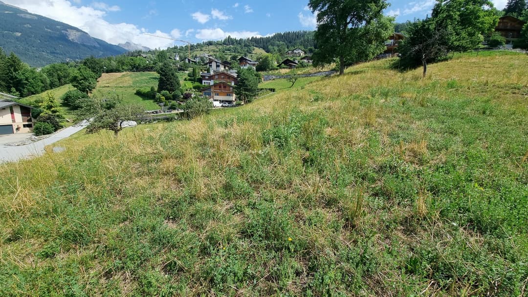 2312 – Terrain – 264400 CHF – 809m²
